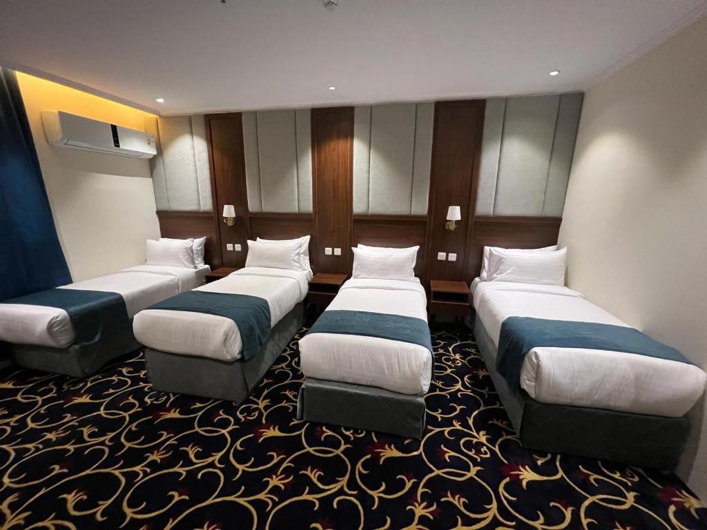 Quad Room