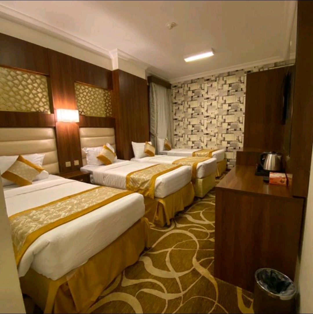 Quad Room