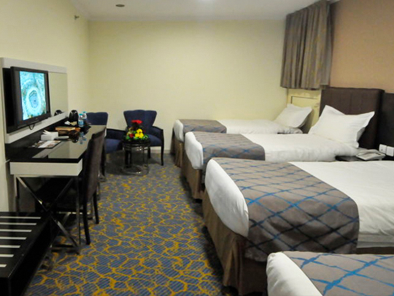 Quad Room